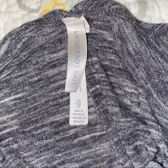 crop top - Picture 3 of 3